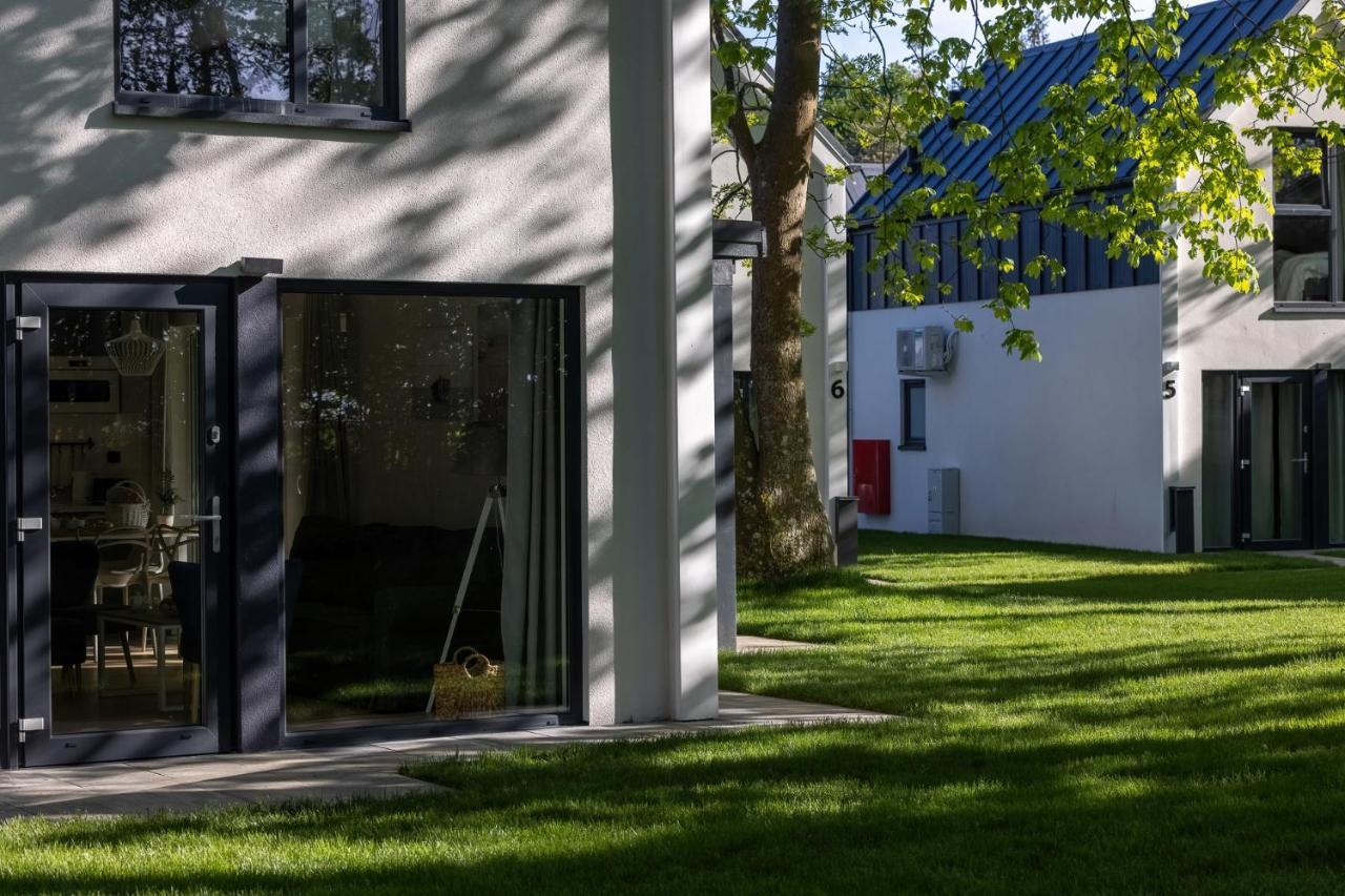 Domki Villa Hoff Resort Trzęsacz Buitenkant foto
