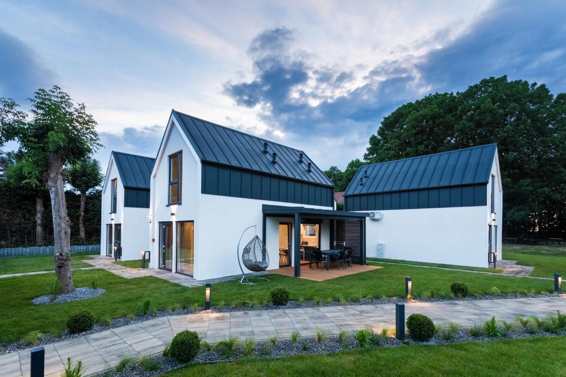 Domki Villa Hoff Resort Trzęsacz Buitenkant foto